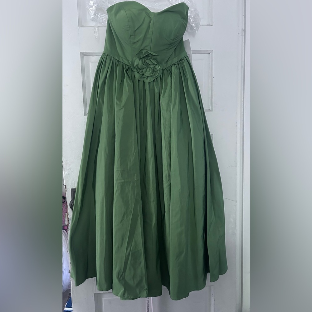 Mac Duggal Vibrant Green Strapless midi Dress